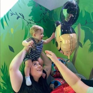 Meet your Posher, April